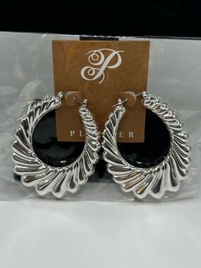 PLUNDER Bold Swirl High Polished Silver Casual Lightweight Hoop Earrings